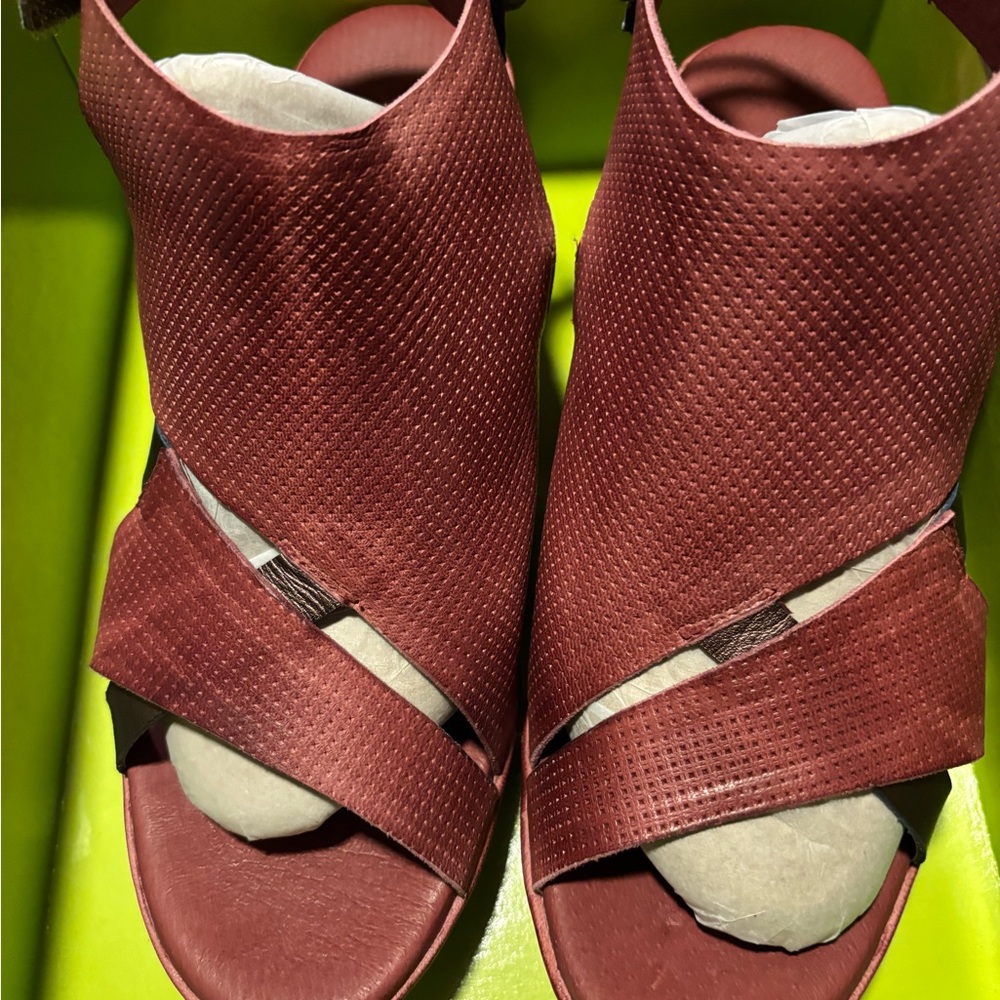 Antelope Women's Sandals in Deep Red